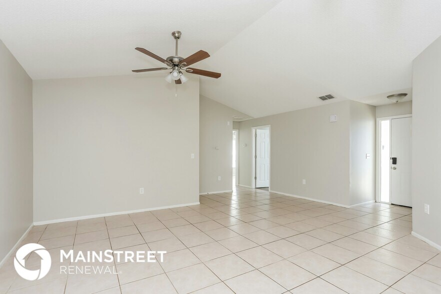 Building Photo - 3945 37th St Ct W