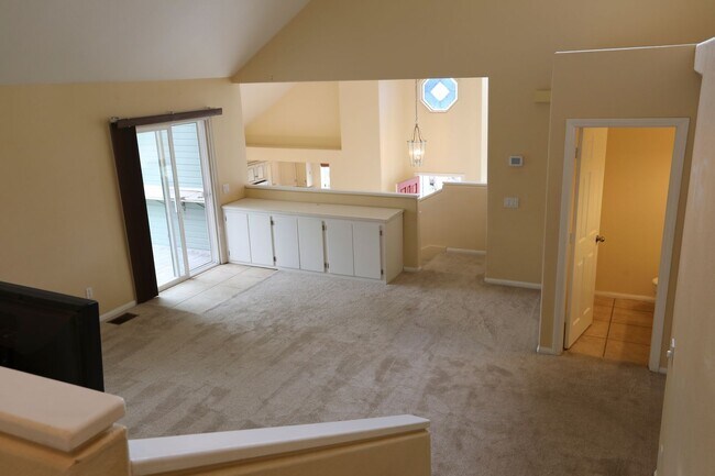 Building Photo - 3 Bedroom + Loft + Office Oceanside Home