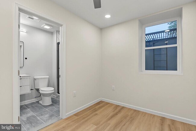 Building Photo - 1242 N 15th St