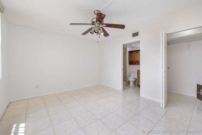 Building Photo - 1480 NW 80th Ave