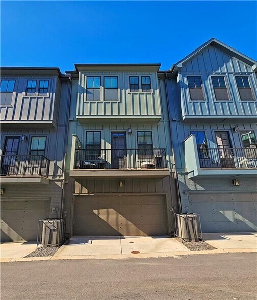 Building Photo - 151 Chestnut Cir