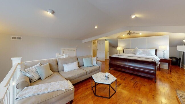 Building Photo - Fully furnished Dilworth Bungalow Home