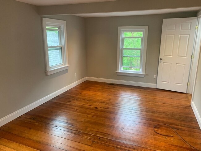 Building Photo - 9050 Easton Rd