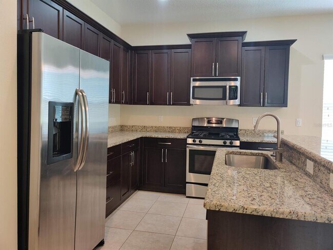 Building Photo - 12256 Longview Lake Cir