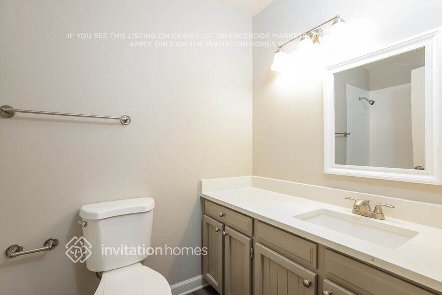 Building Photo - 3154 W Hartford Dr