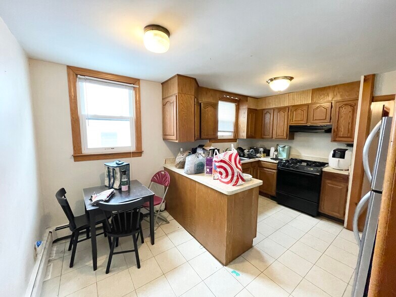 Building Photo - 5 Oswald St