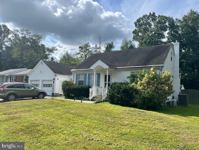 Building Photo - 420 Villanova Rd