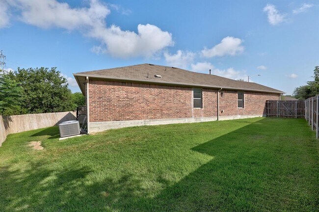 Building Photo - 10905 Ukaoma Wy