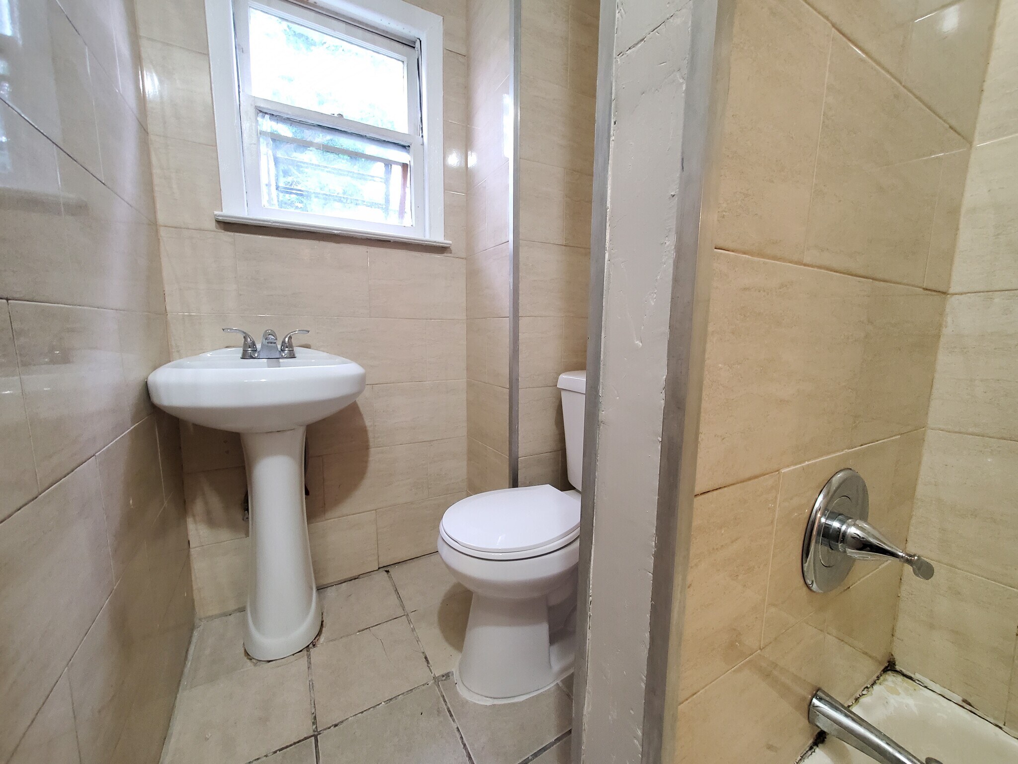 216 Fairmount Ave 2 - 218 Fairmount Ave