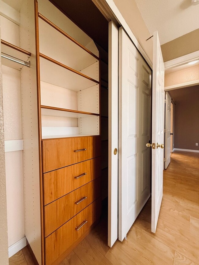 Building Photo - BEAUTIFUL 2 STORY TOWNHOME LOCATED IN THE SOUTHWEST!