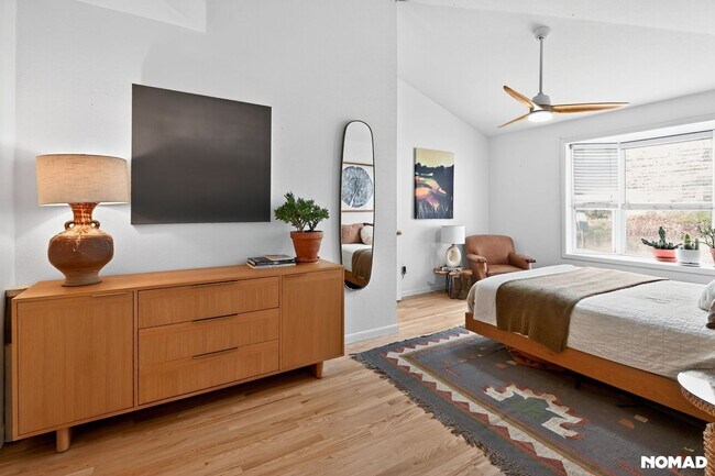 Building Photo - 316 East St