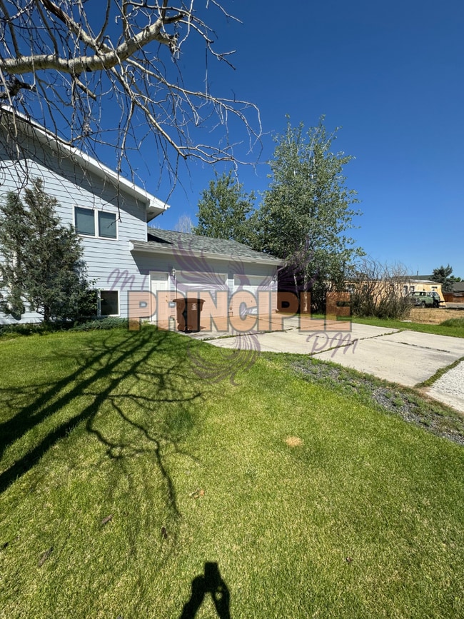 Building Photo - 15 Penney Lane