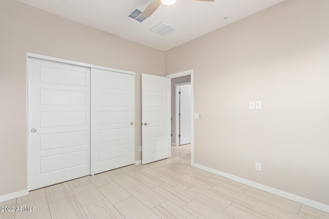 Building Photo - 2134 W Harmont Dr