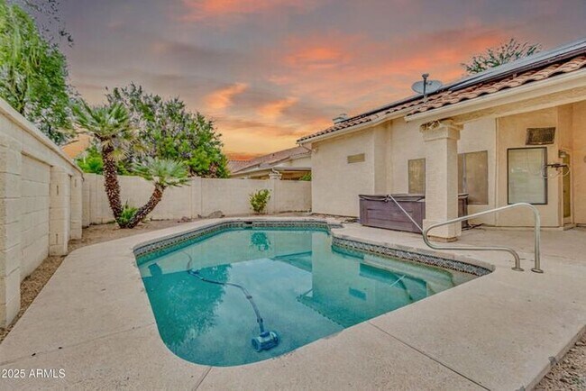 Building Photo - Stunning 4beds/2.5baths single-level home in the heart of Tempe!