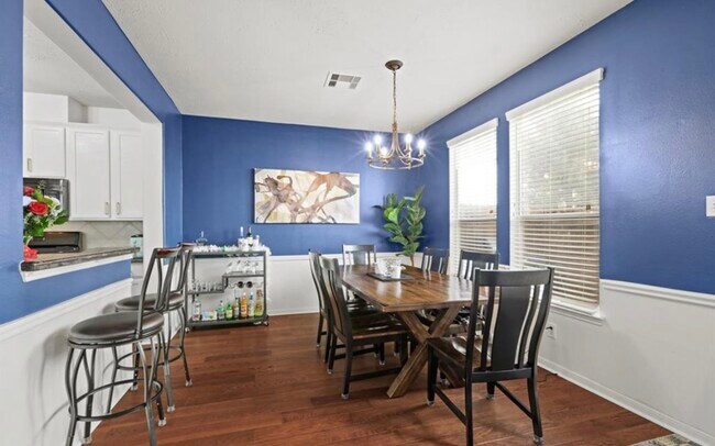 Building Photo - 7402 Hollister Rdg