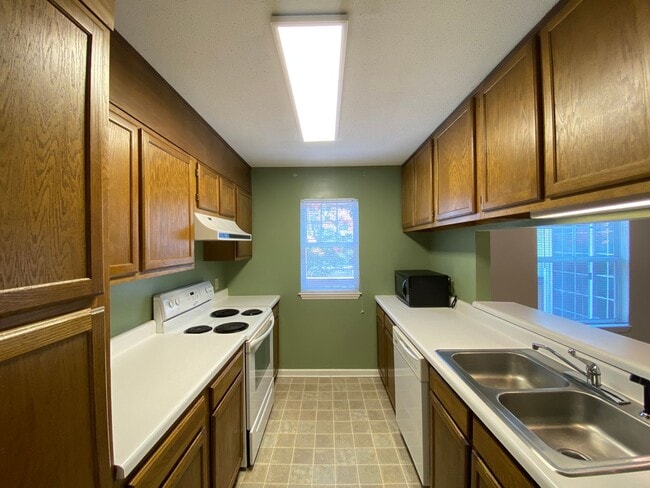 Building Photo - 4001 Whirlaway Ct