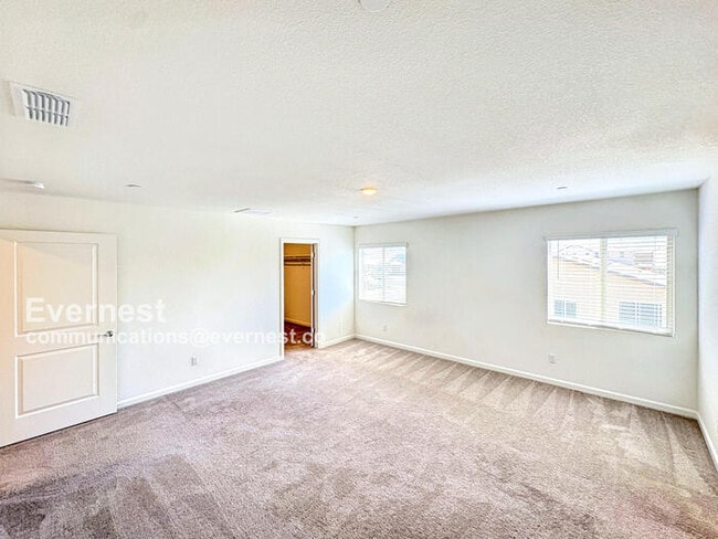 Building Photo - 8128 Bossa Nova Way