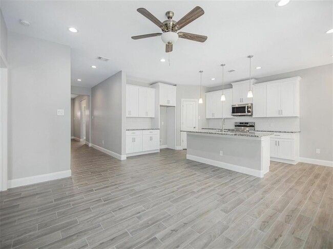 Building Photo - 9817 Turnbow St
