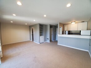 Building Photo - Top Floor studio with view of courtyard