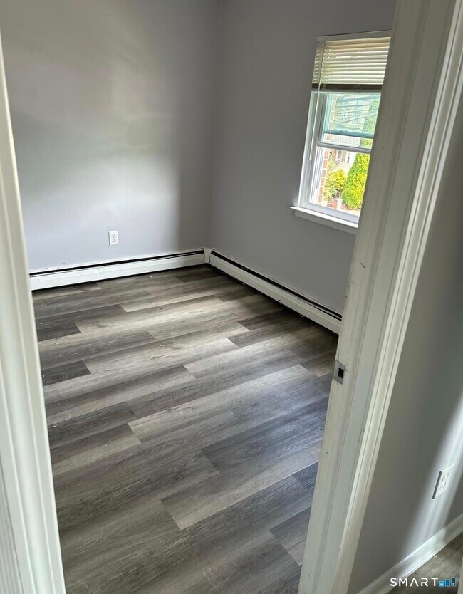 Building Photo - 80 Taft Ave