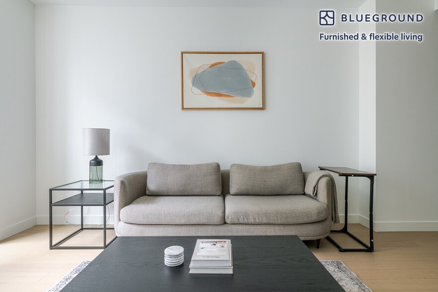 Building Photo - 390 Harrison Ave