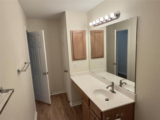 Building Photo - 1206 Devil Ridge