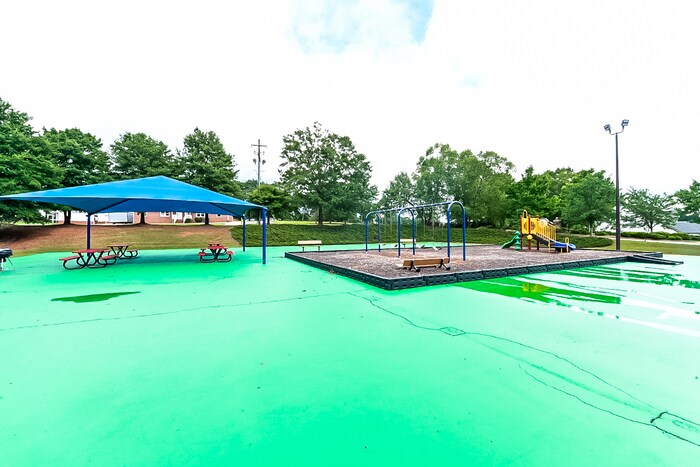 Building Photo - 1024 Allegiance Dr