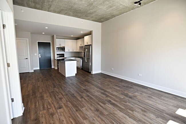 Building Photo - 3833 N Broadway