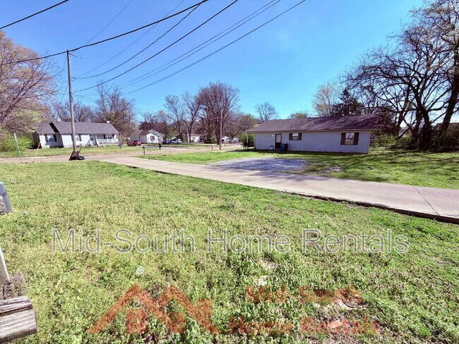 Building Photo - 200 N Tipton St