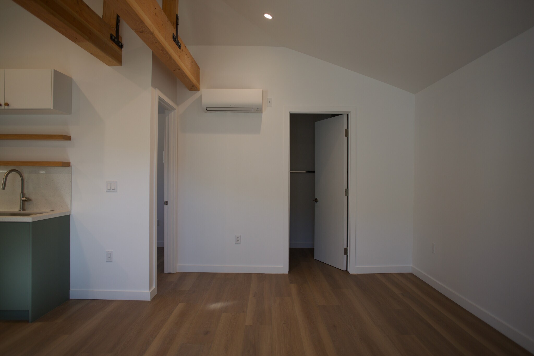 Building Photo - 5435 W 123rd Pl