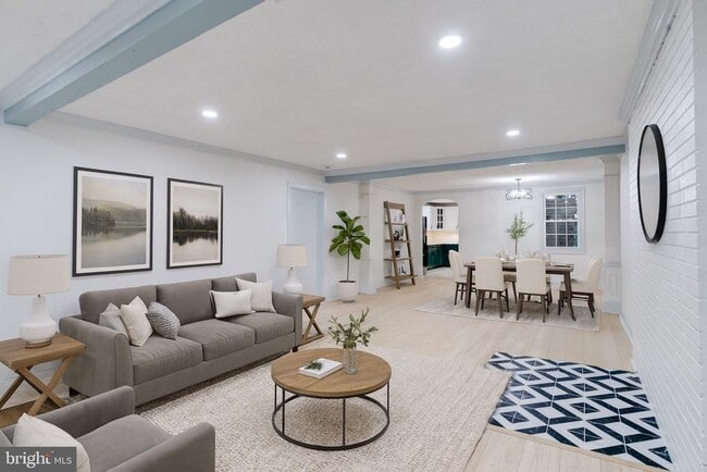 Primary Photo - 5717 Station Rd