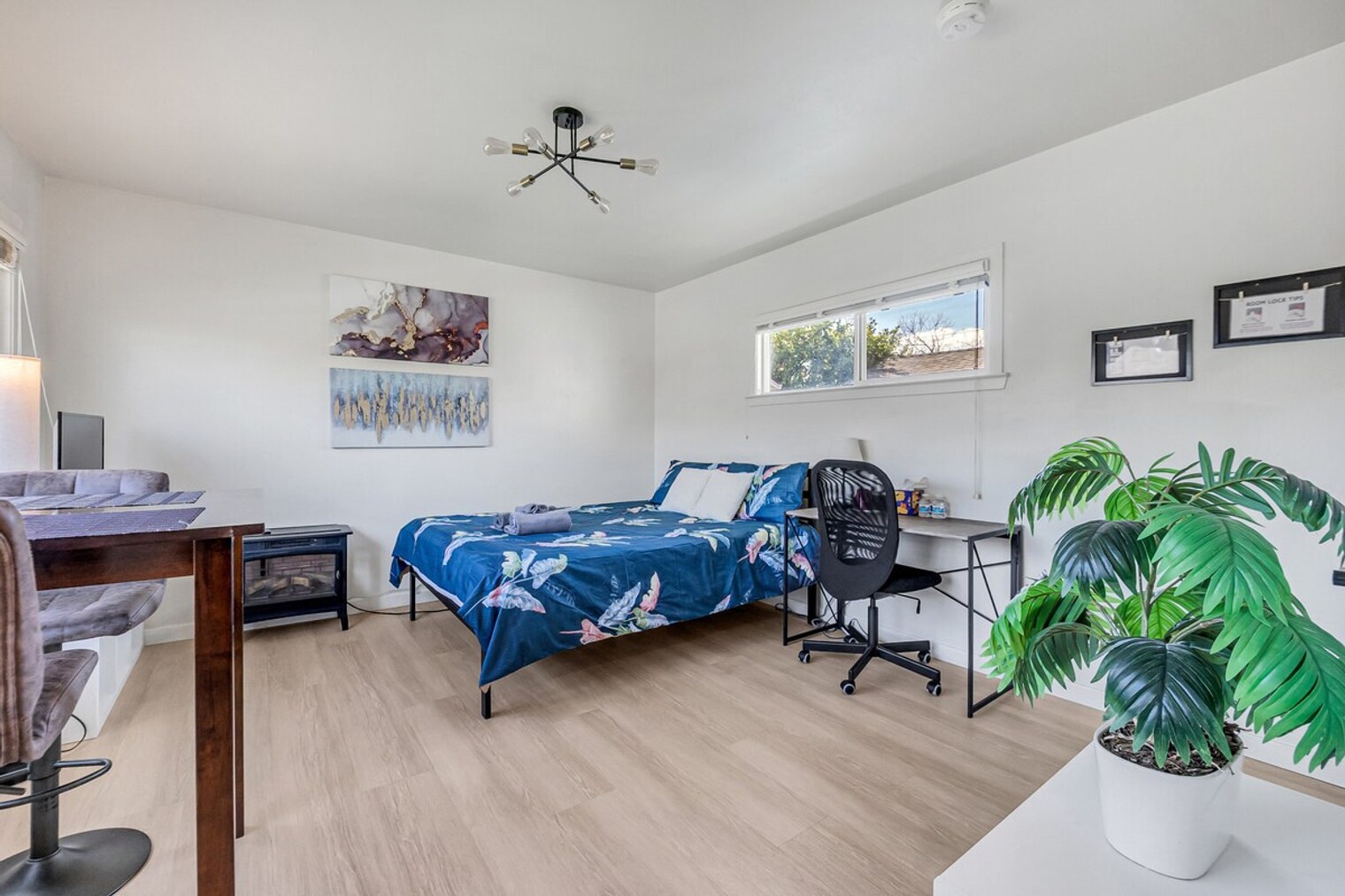 Building Photo - 945 Maryann Dr