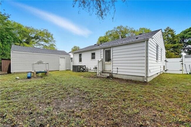 Building Photo - 837 Tifton St