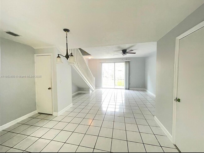 Building Photo - 1566 Coronado Rd