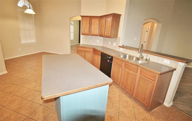 Building Photo - 314 Cascade Dr