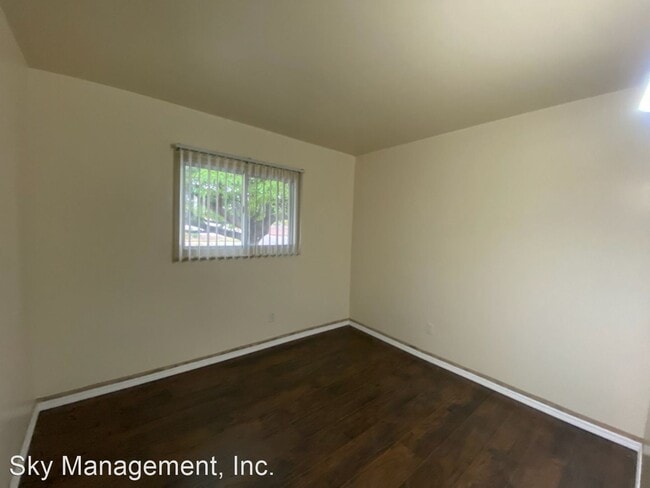 Building Photo - 3 br, 2 bath House - 10401 Britt Ct. NE