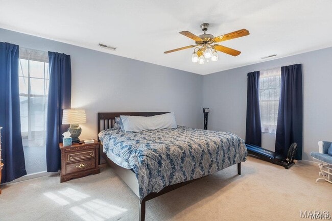 Building Photo - 2725 Timberline Dr