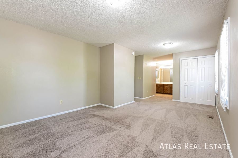 Building Photo - 4497 S Argonne Way