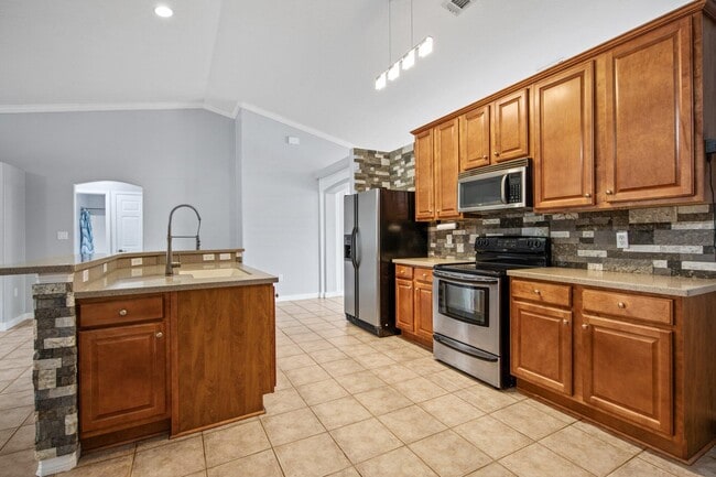 Building Photo - 7194 Blue Jack Dr