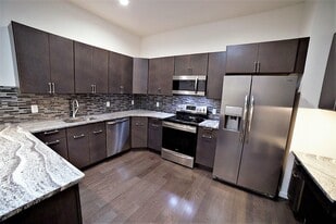 Building Photo - 415 New York Ave