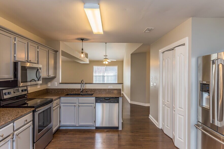 Building Photo - 208 Ben Alex Ct