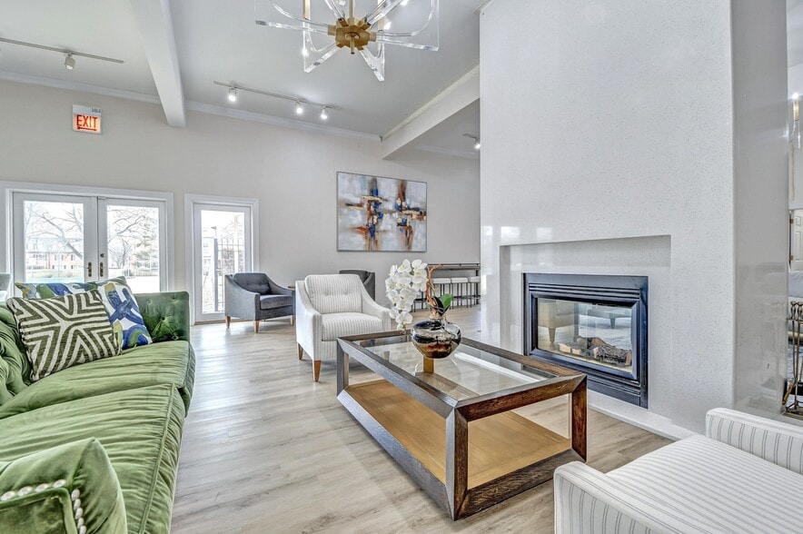 Clubhouse Lounge Close Up - Terraces of Elk Grove
