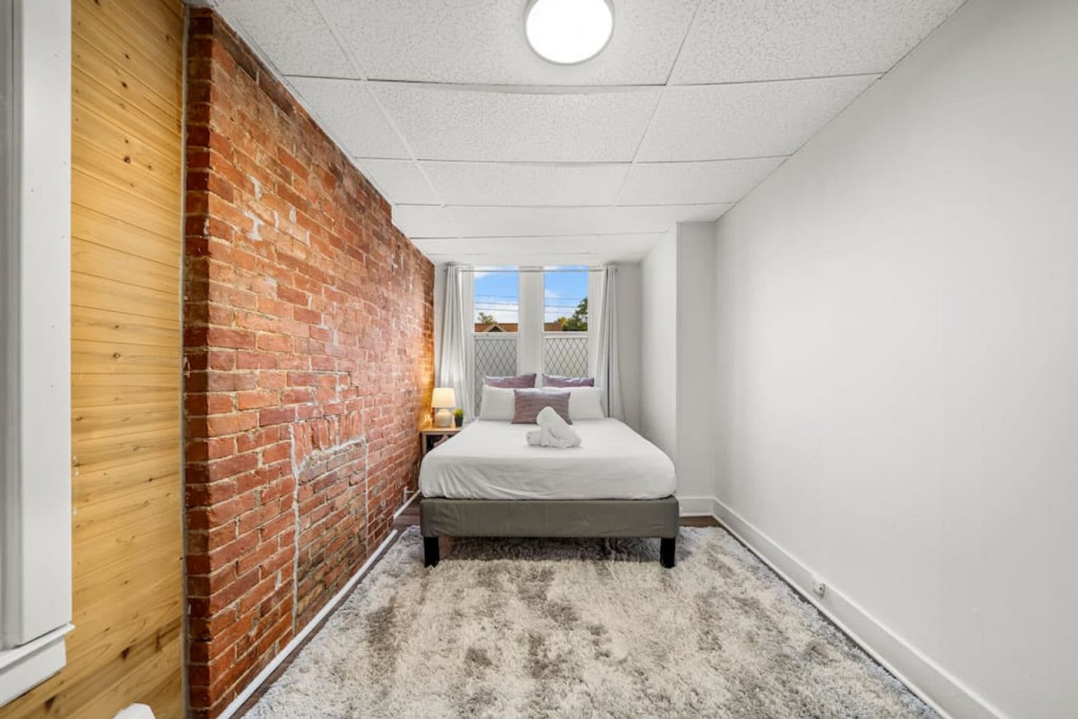 Building Photo - 242 Mccormick Pl