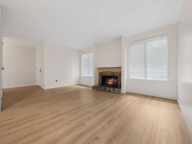 Building Photo - Completely Refreshed Head to Toe!