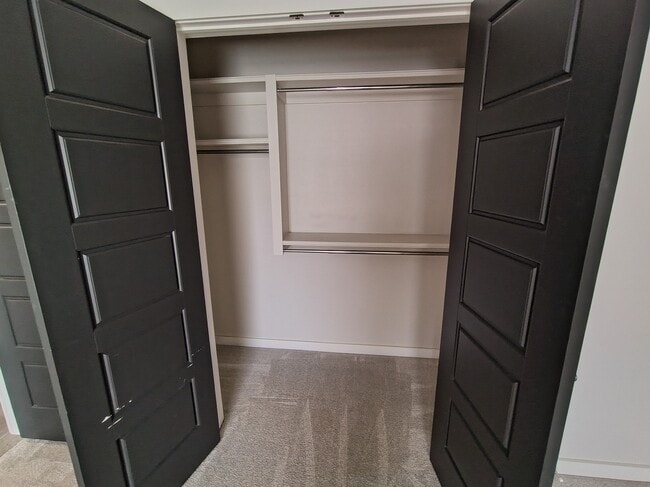 Building Photo - 609 Timberbrook Dr