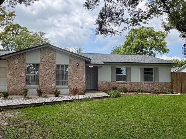 Building Photo - 1 King Arthur Ct