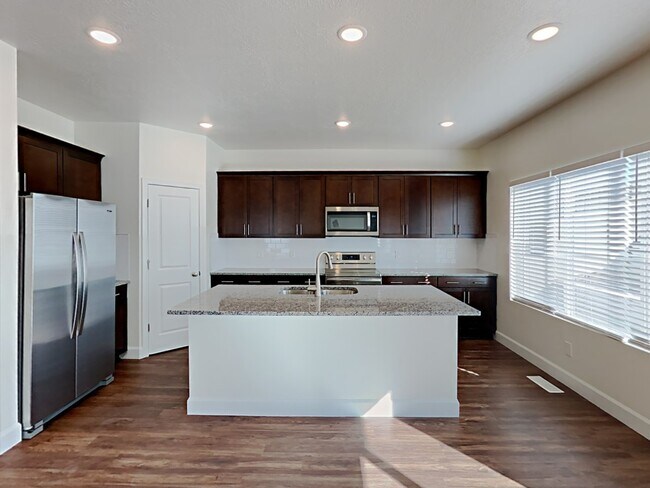 Building Photo - 1288 Rickshaw Ln