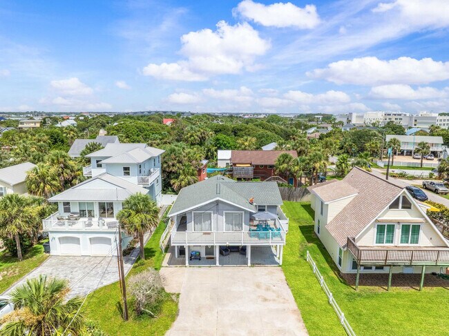 Building Photo - 108 Zamora St