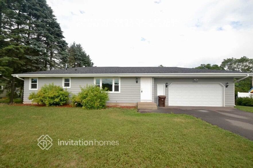 Primary Photo - 13010 Deerwood Ln N