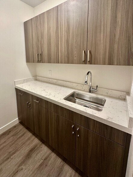 Building Photo - 2309 K St